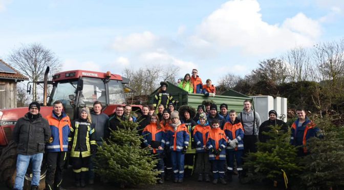 Erfolgreiche Weihnachtsbaumsammelaktion in Bad Zwesten